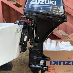 Suzuki F20 4 Stroke Outboard motor