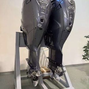 Twin Yamaha F450 XTO V8 outboard motor