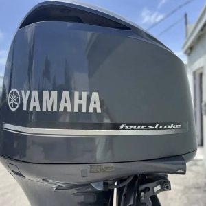 Yamaha F350 4Stroke V8 Outboard Moto