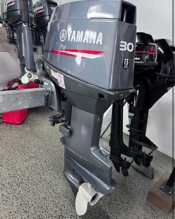 2014 Yamaha 30DMHS 3 stroke engine - Image 2